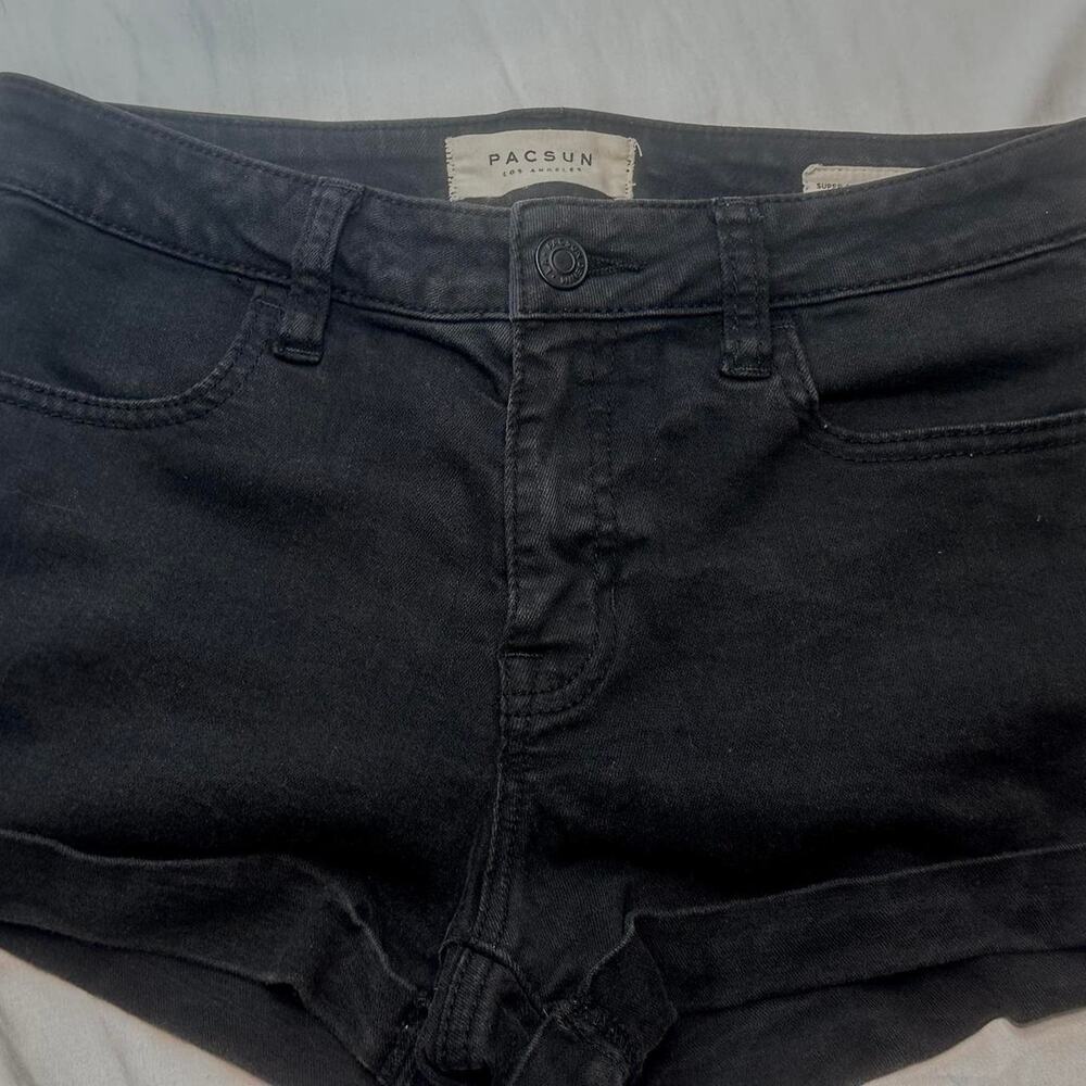 Pacsun Super Stretch Shortie Short Size 26